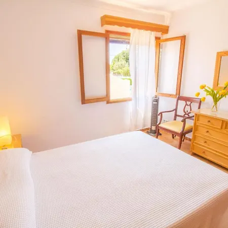 With Private Pool, Wifi And A/c בית נופש